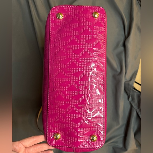 MICHAEL KORS LOGO JET SET CHAIN TOTE — DEEP PINK - Picture 4 of 11